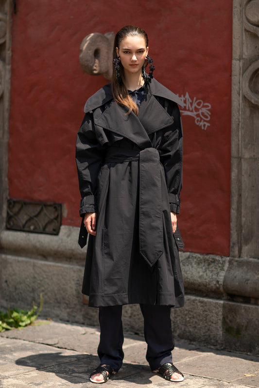 Weather cloth volume Trench coat with Purepecha artisan woven tape